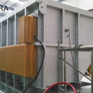Zinc melting furnace